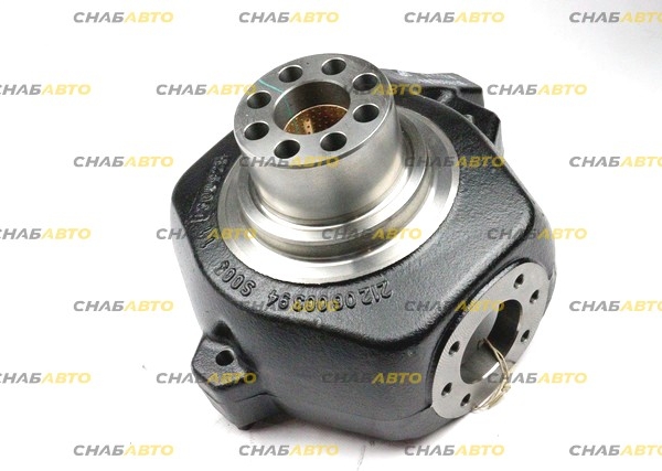 Кулак поворотный правый с втулкой